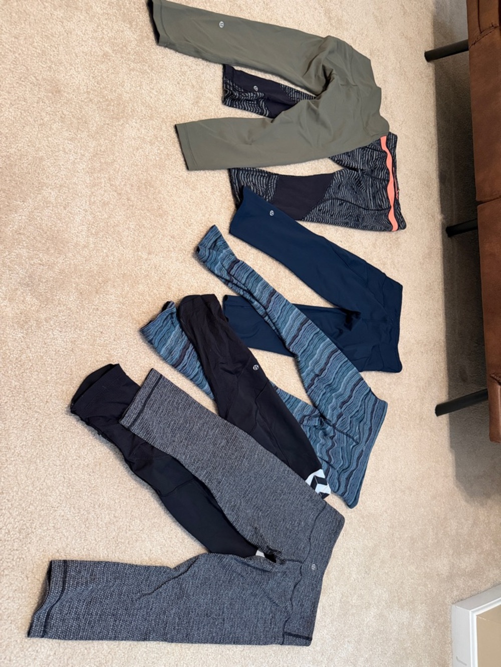 lululemon athletica size 6 bundle, 6 pairs